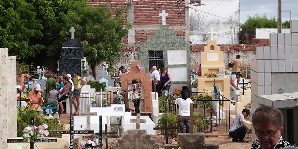 Cemitério Nossa Senhora Aparecida em Cajazeiras.